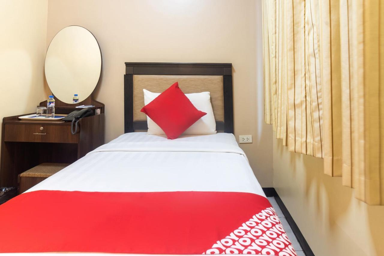 Oyo 187 The Maxwell Hotel Cebu Stadt Exterior foto