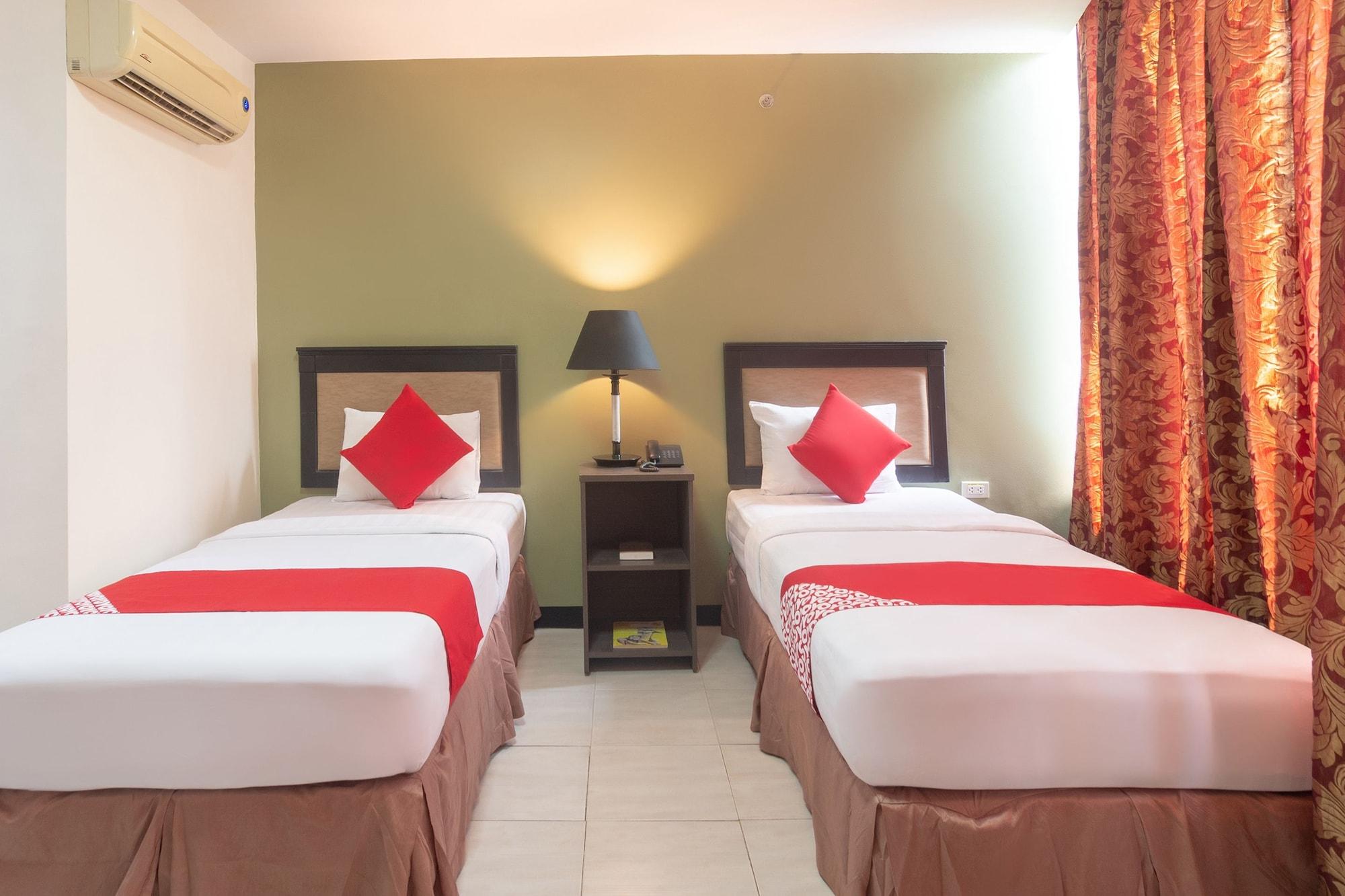 Oyo 187 The Maxwell Hotel Cebu Stadt Exterior foto