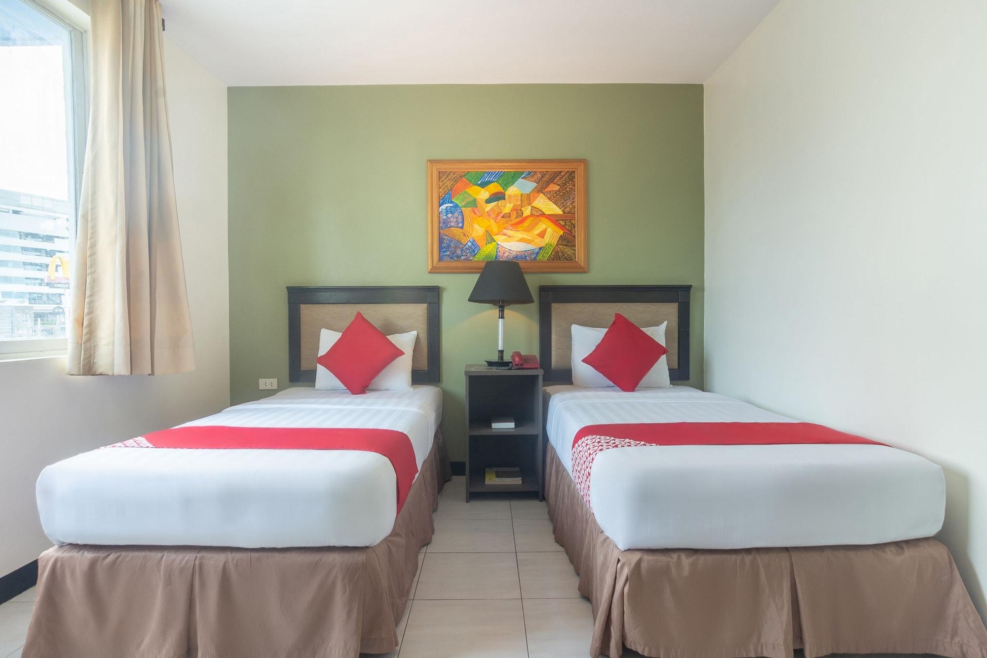 Oyo 187 The Maxwell Hotel Cebu Stadt Exterior foto