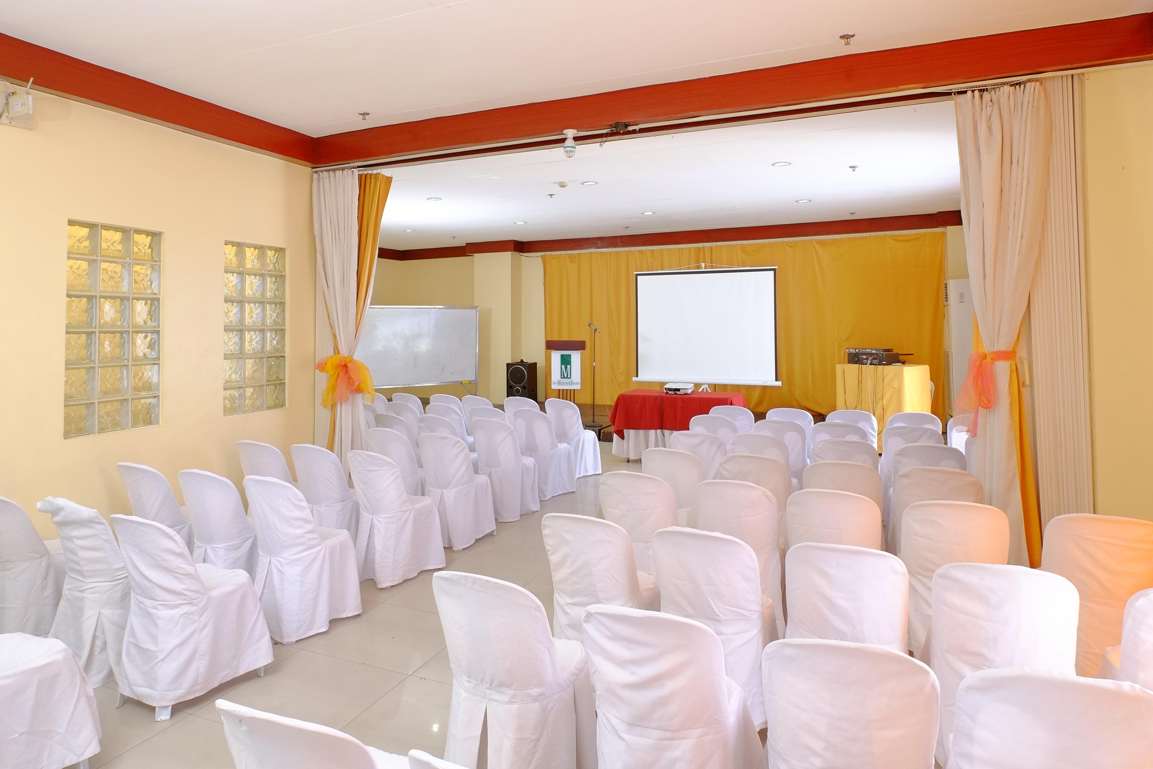 Oyo 187 The Maxwell Hotel Cebu Stadt Exterior foto