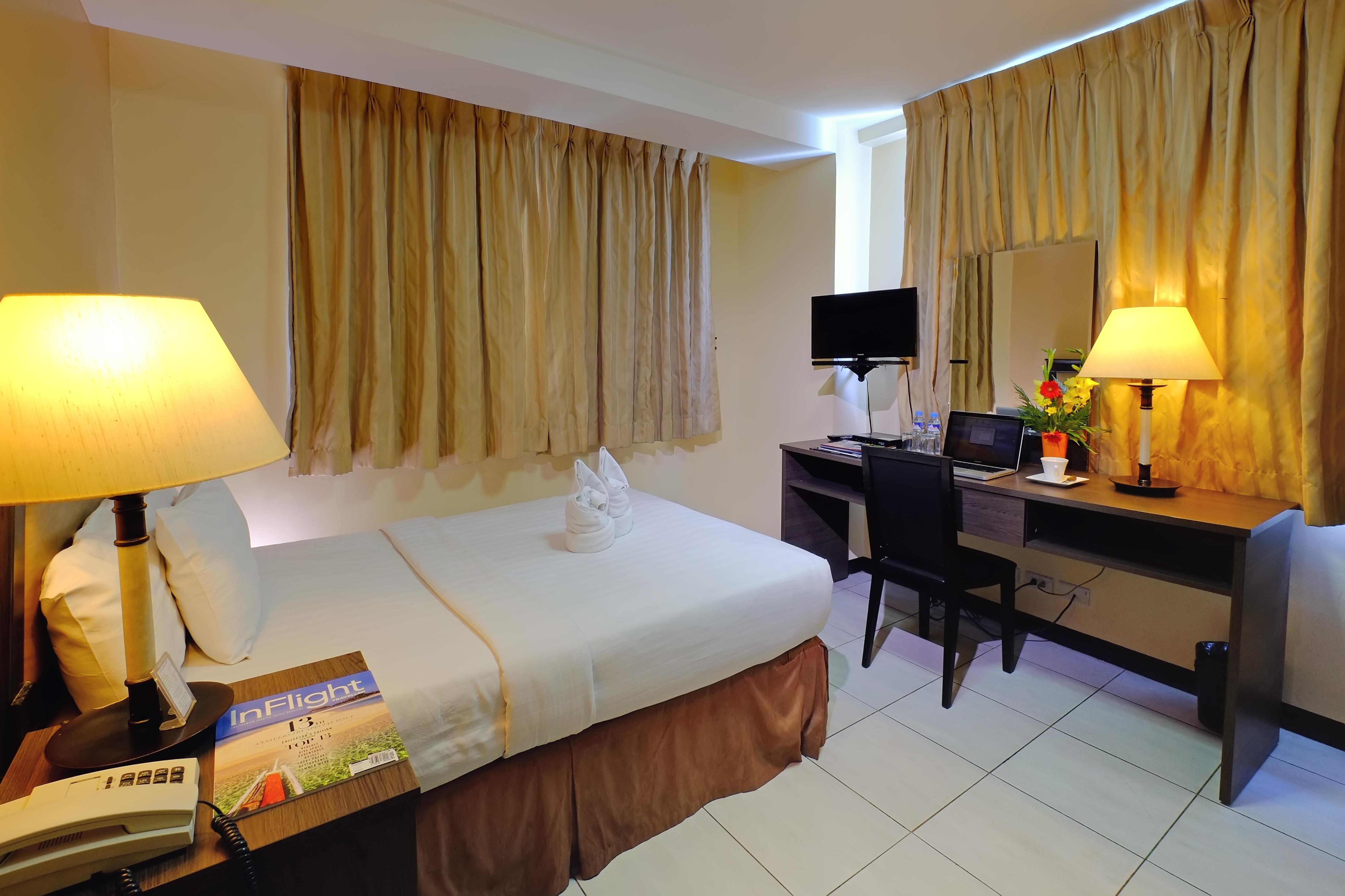 Oyo 187 The Maxwell Hotel Cebu Stadt Exterior foto