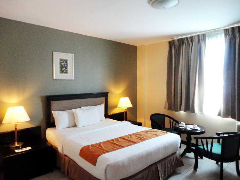 Oyo 187 The Maxwell Hotel Cebu Stadt Exterior foto