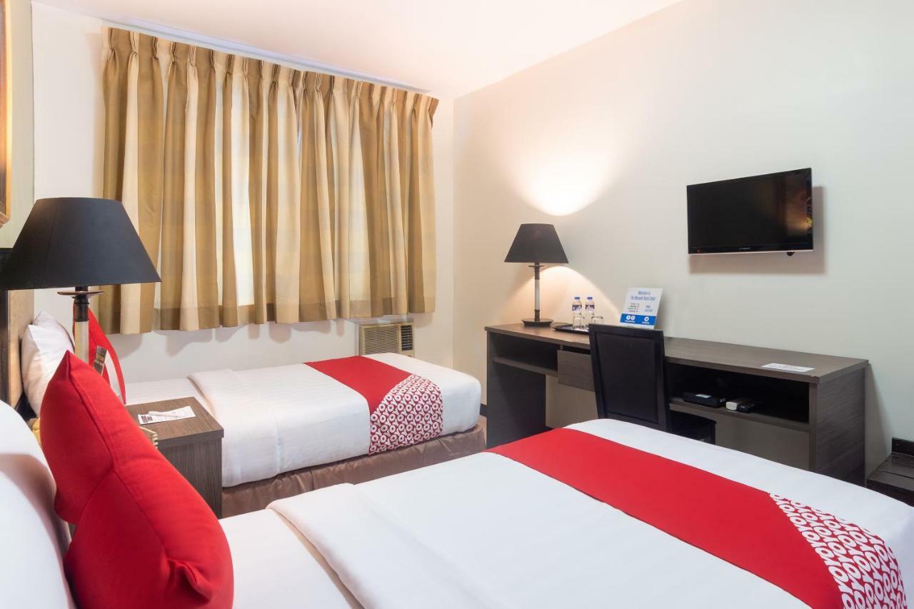 Oyo 187 The Maxwell Hotel Cebu Stadt Exterior foto